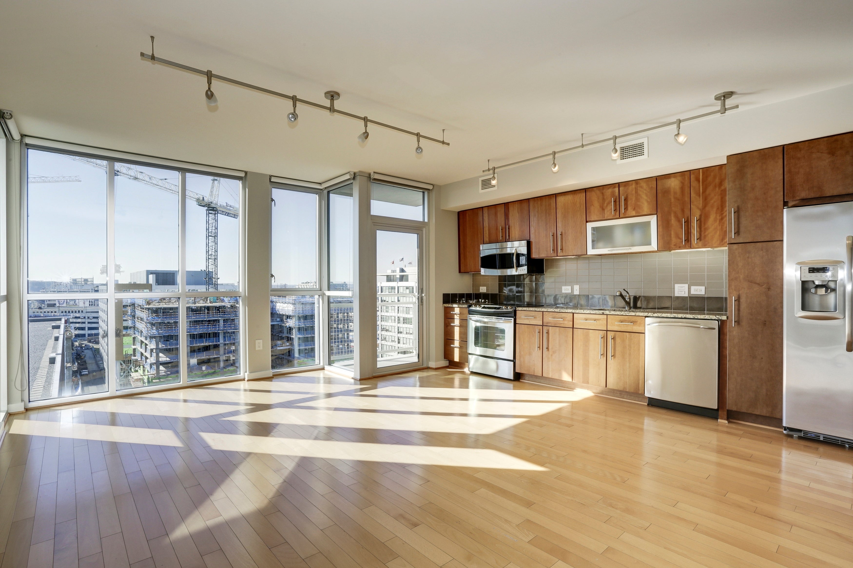 Kitchen Flooring Ideas for Your Home: A Guide to Choosing the Right Type of Flooring for your kitchen