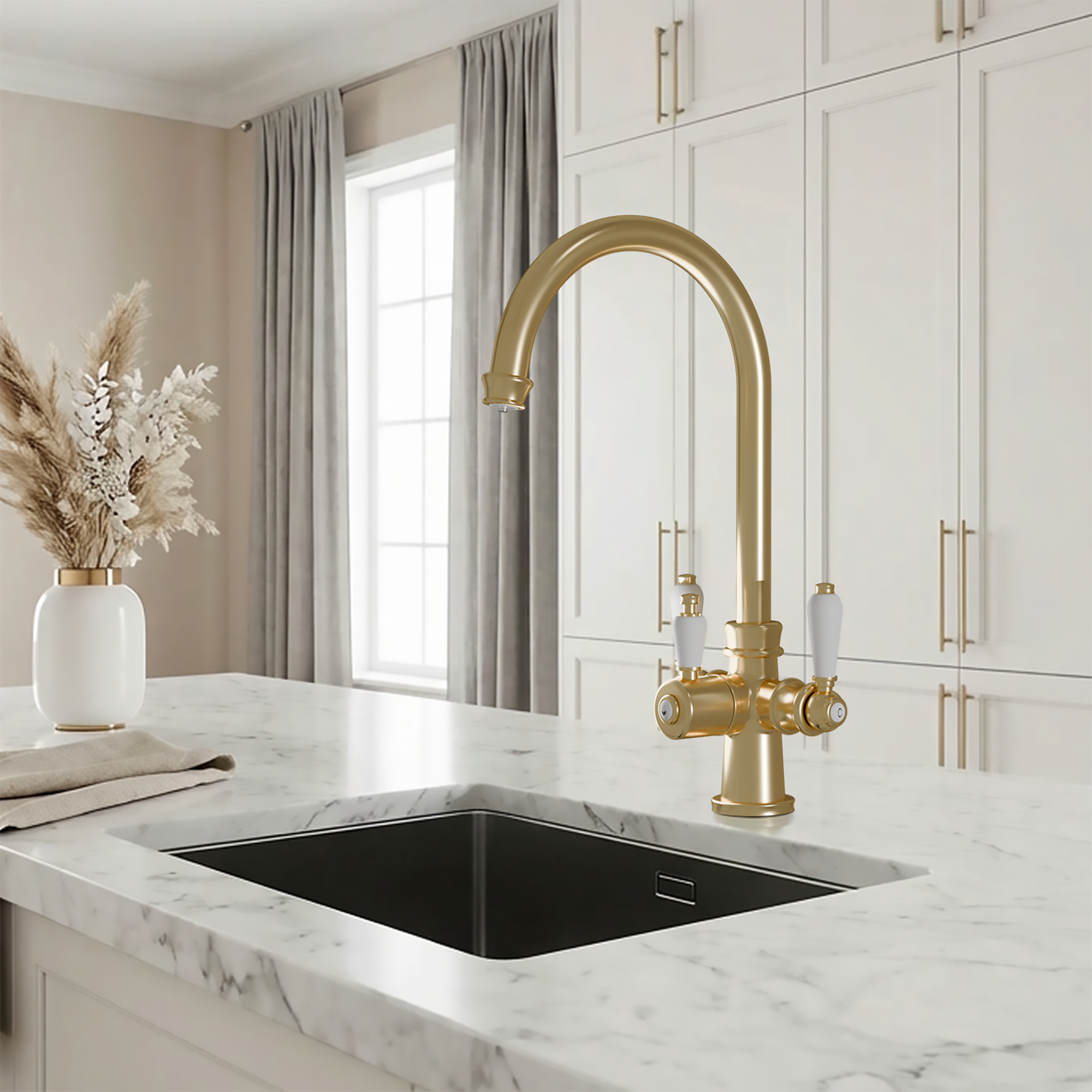 Hanström Holden Cruciform 3-in-1 Brushed Brass