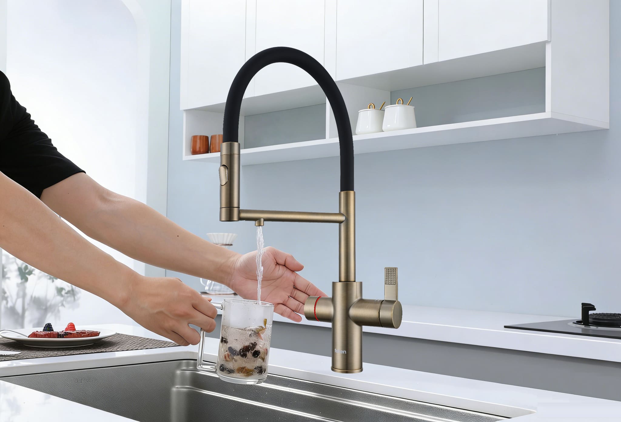 Fohen 4-in-1 Flux Touch - Patinated Brass